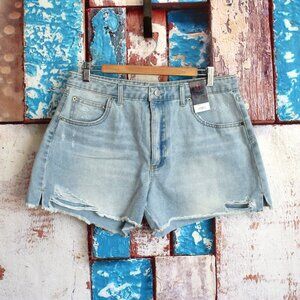 Women's No Boundaries Juniors' High Rise Denim Shorts SIZE 15 Light Wash NEW